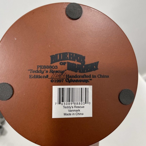 Vintage Blue Hats of Bravery Teddy's Rescue Vanmark 1997 Police Figurine PE88803 - Picture 7 of 7